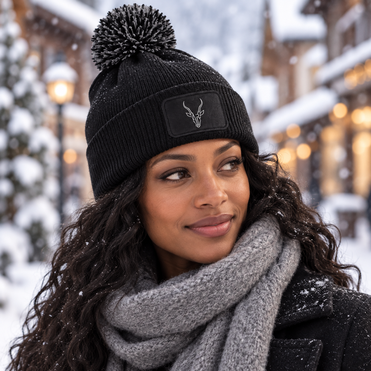 AR Bonnet Snowstar — Black/Graphite Grey — lifestyle 2